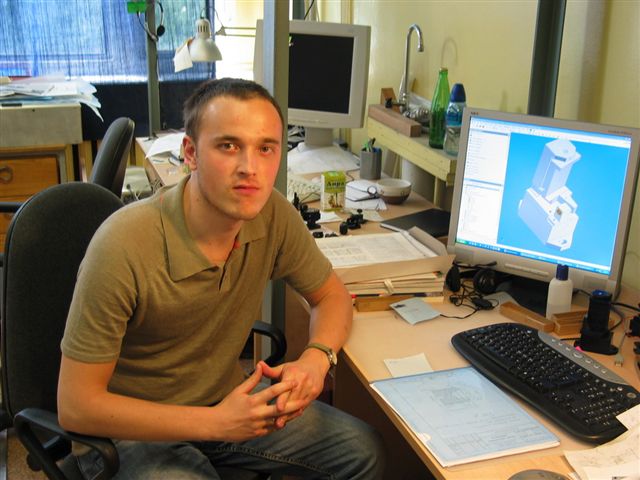 Alexey Svotin designs opto-mechanical components  in AutoDesk Inventor