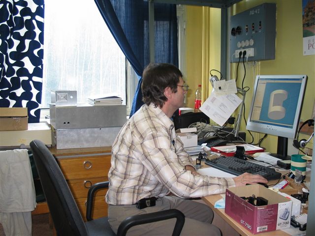 Vladimir Pazyuk designs SPIDERs, autocorrelators and spectrometers